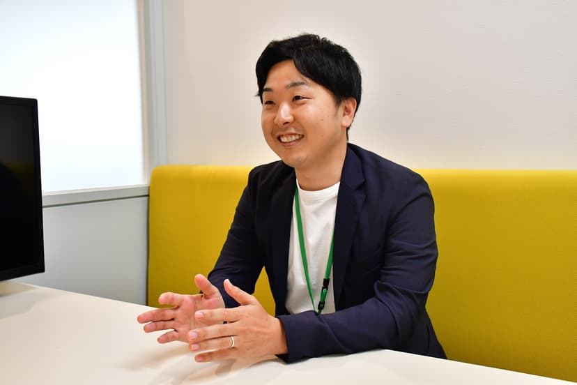 R.Suzuki